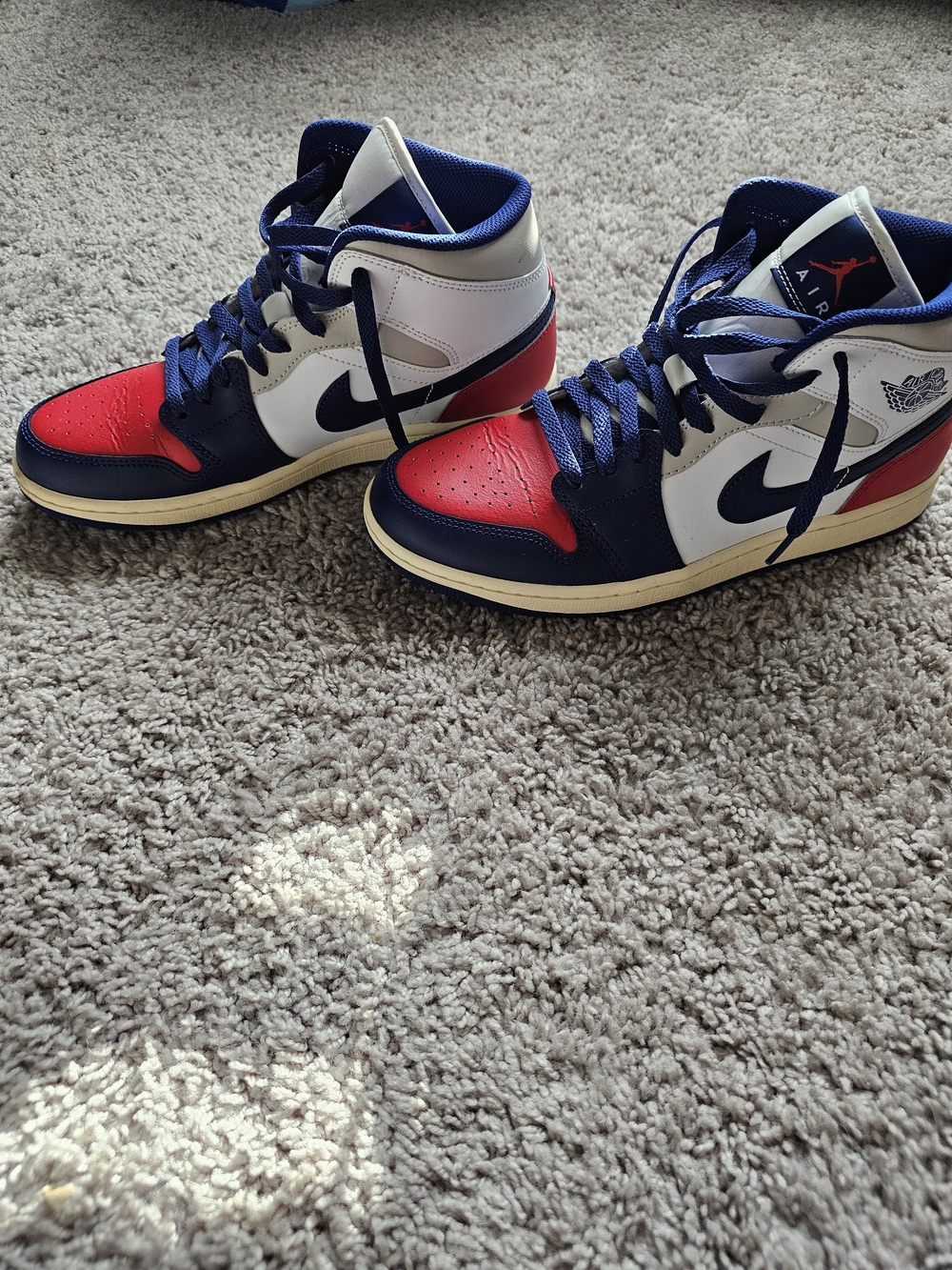 Nike Air Jordan 1 Mid Red White Navy Men’s Size 9 DQ8426-102 - Picture 3 of 7
